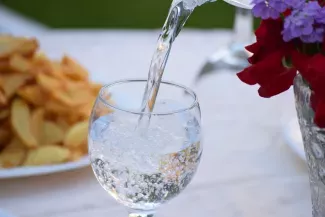Neues technischeы Regelwerk 044/2017 Über die Sicherheit von Flaschenwasser verabschiedet