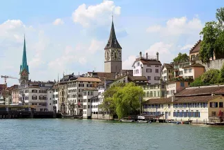 Die Behörden des Schweizer Kantons Zürich haben Erläuterungen zu den Verfahren der Apostillierung und konsularischen Legalisierung veröffentlicht